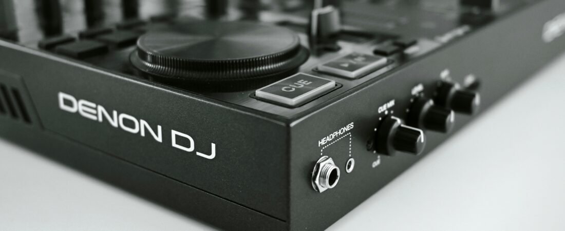 Controladora Denon DJ Prime Go